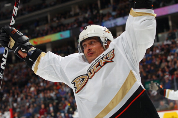 getty_selanneteemu20131023f