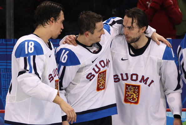 getty_lepistosamipeltonenvilleruututuomo20100227