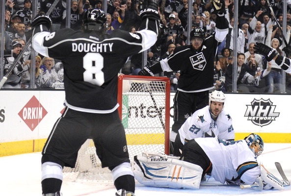 getty_losangeleskingssanjosesharks20140430a