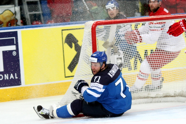 ii_tshekkisuomi2014komarovtolppa