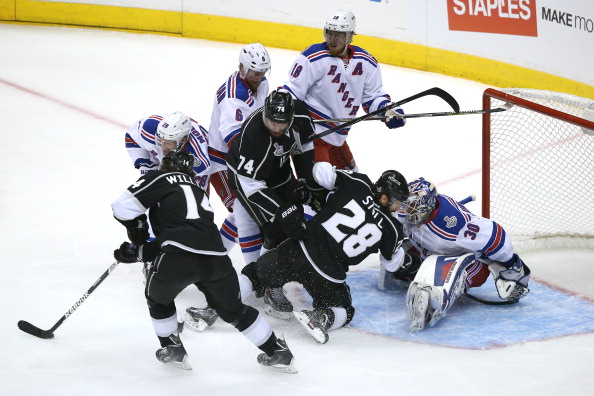 getty_losangeleskingsnewyorkrangers20140614b_williams_justin