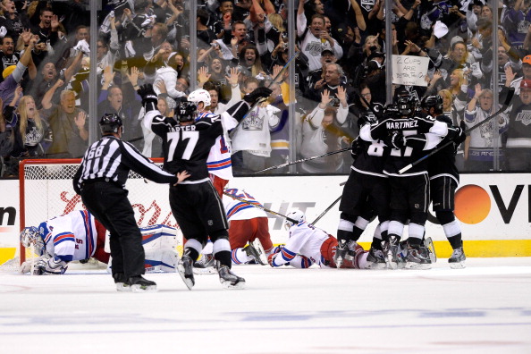 getty_newyorkrangerslosangeleskings20140614d