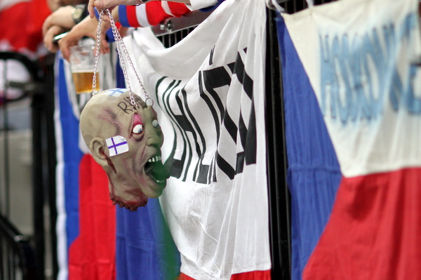 ii_leijonattshekki2015roikkuvapää