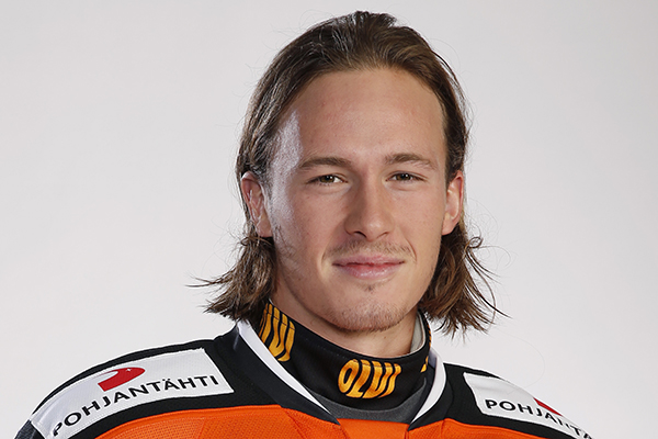 nikkila_petteri_pelaajakuva_hpk_2016