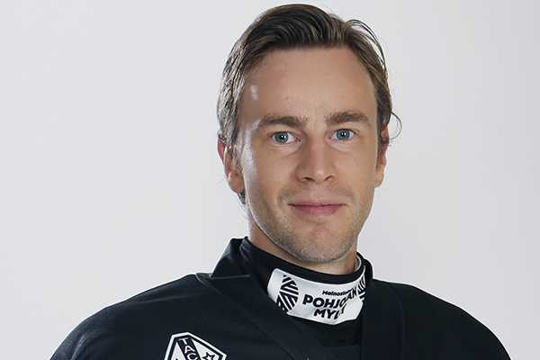 ruohomaa_mikael_pelaajakuva_karpat_2016