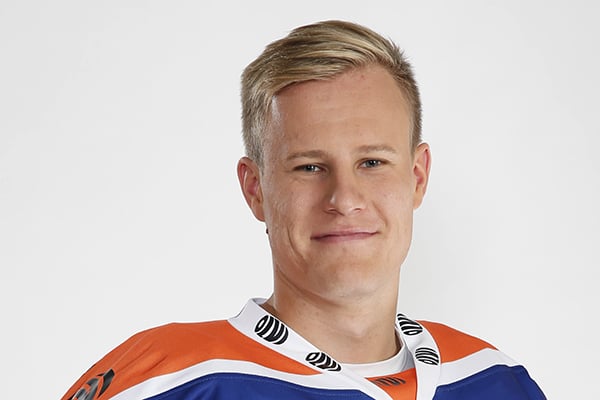 salonen_aleksi_pelaajakuva_tappara_2016