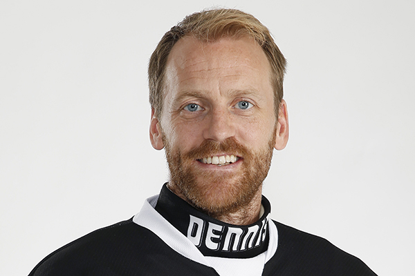 tallinder_henrik_pelaajakuva_tps_2016