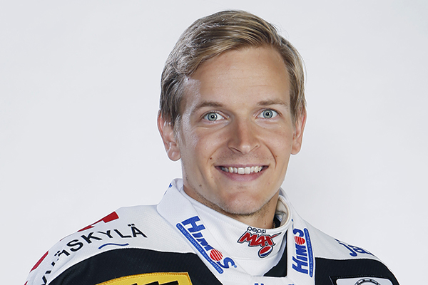 tavi_janne_pelaajakuva_jyp_2016