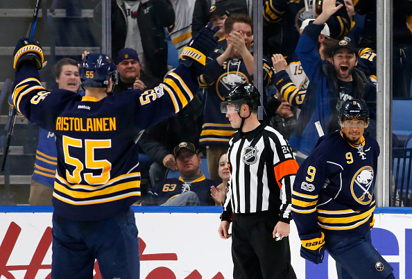 Arizona Coyotes v Buffalo Sabres