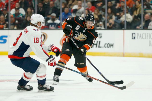 Washington Capitals v Anaheim Ducks