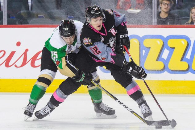 Prince Albert Raiders v Calgary Hitmen