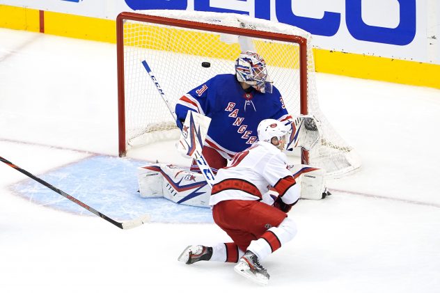 Carolina Hurricanes v New York Rangers