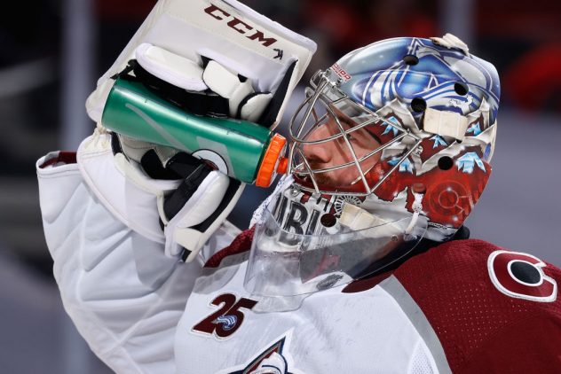 Colorado Avalanche v Arizona Coyotes