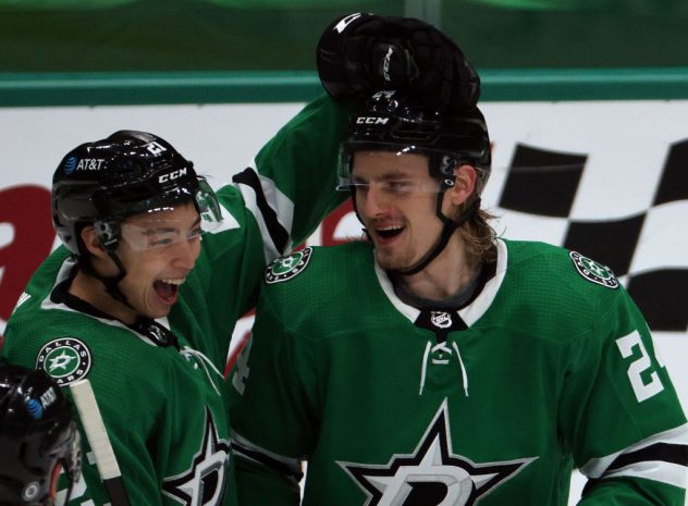 Chicago Blackhawks v Dallas Stars