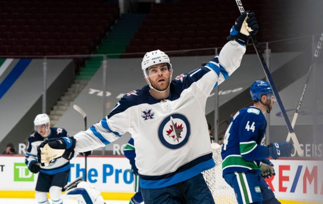 Winnipeg Jets v Vancouver Canucks