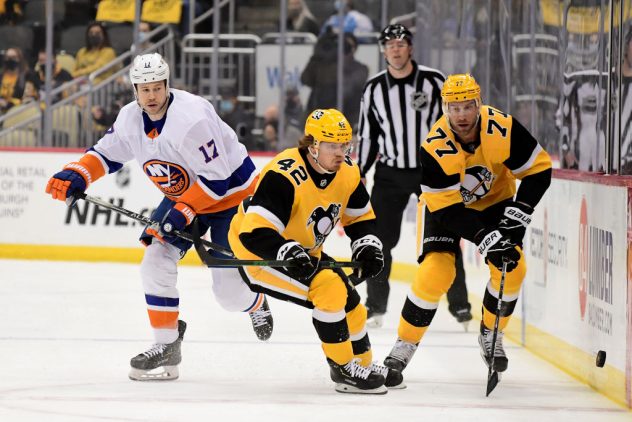 New York Islanders v Pittsburgh Penguins – Game Two
