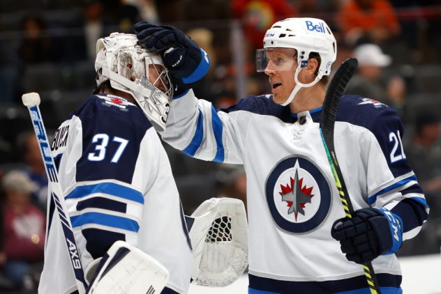 Winnipeg Jets v Anaheim Ducks