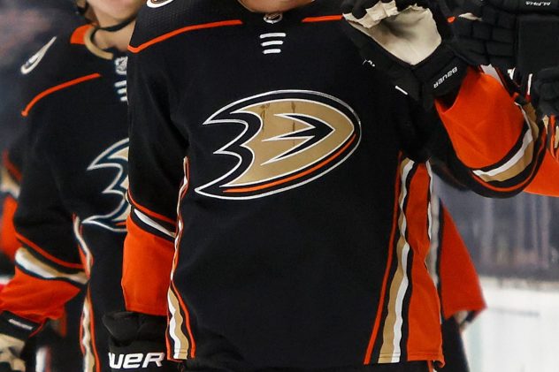 getty_anaheimduckslogo2022