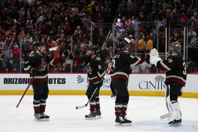 Nashville Predators v Arizona Coyotes