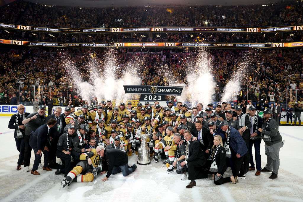 Vegas Golden Knights voittaa Stanley Cupin murskaavan esityksen