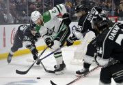 Suomalaisjärkäle debytoi pian uudessa NHL-seurassaan – iskettiin suoraan supertähden rinnalle aop_HakanpaaJani_20240804