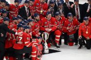 Asiantuntijoilta hurja arvio: Mestari-Kanada vahvistuu superviisikolla olympialaisissa! aop_4nations_kanada_20250221