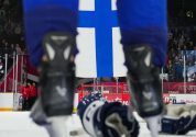 IS: Tässä Leijonien uusi selostaja! aop_kuvituskuva20250103 (1) (1)