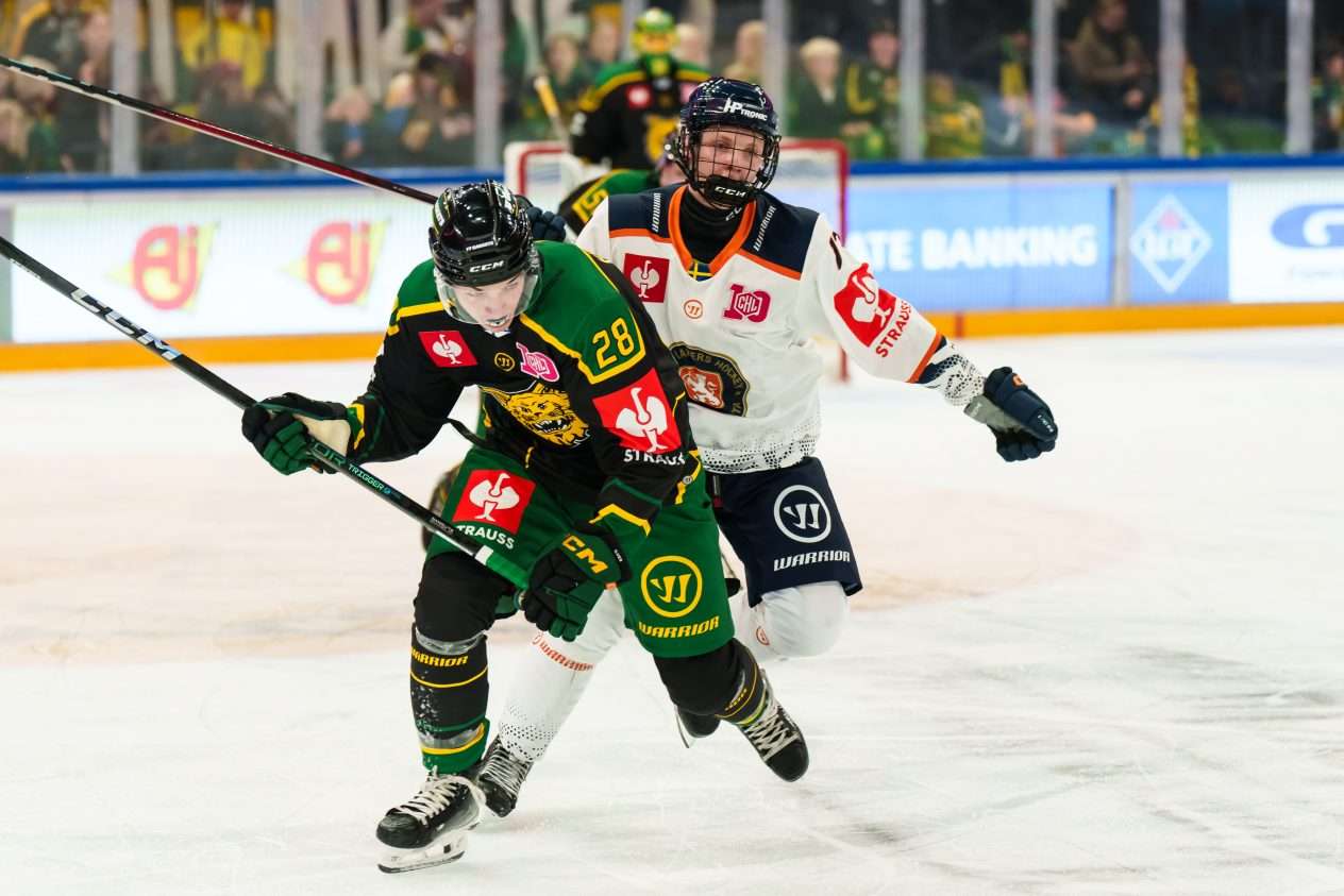 www.suomikiekko.com