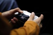 Kisa: osallistu arvontaan ja voit voittaa itsellesi NHL26-pelin! aop_ohjain20251023