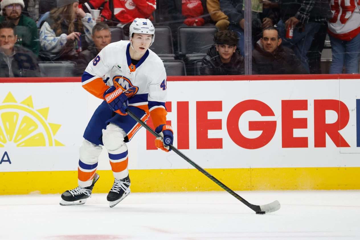 Tempun Megalupaus Matthew Schaefer teki historiallisen tempun NHL:ssä ...