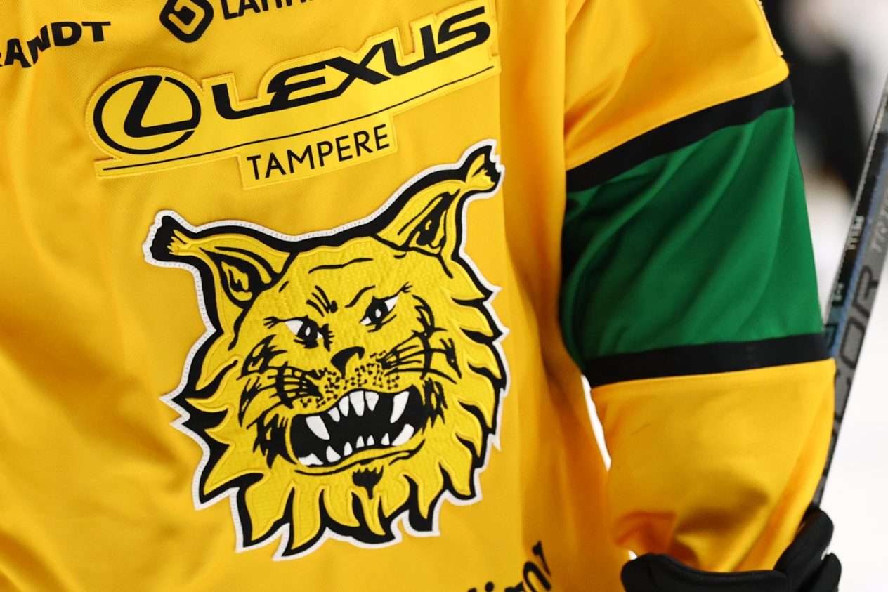 www.suomikiekko.com