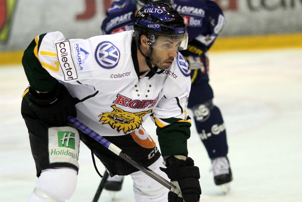 Voita NHL-matka kahdelle Voita NHL-matka kahdelle